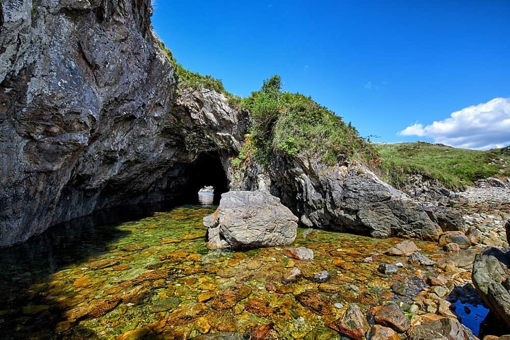 Cuas Pier Caves